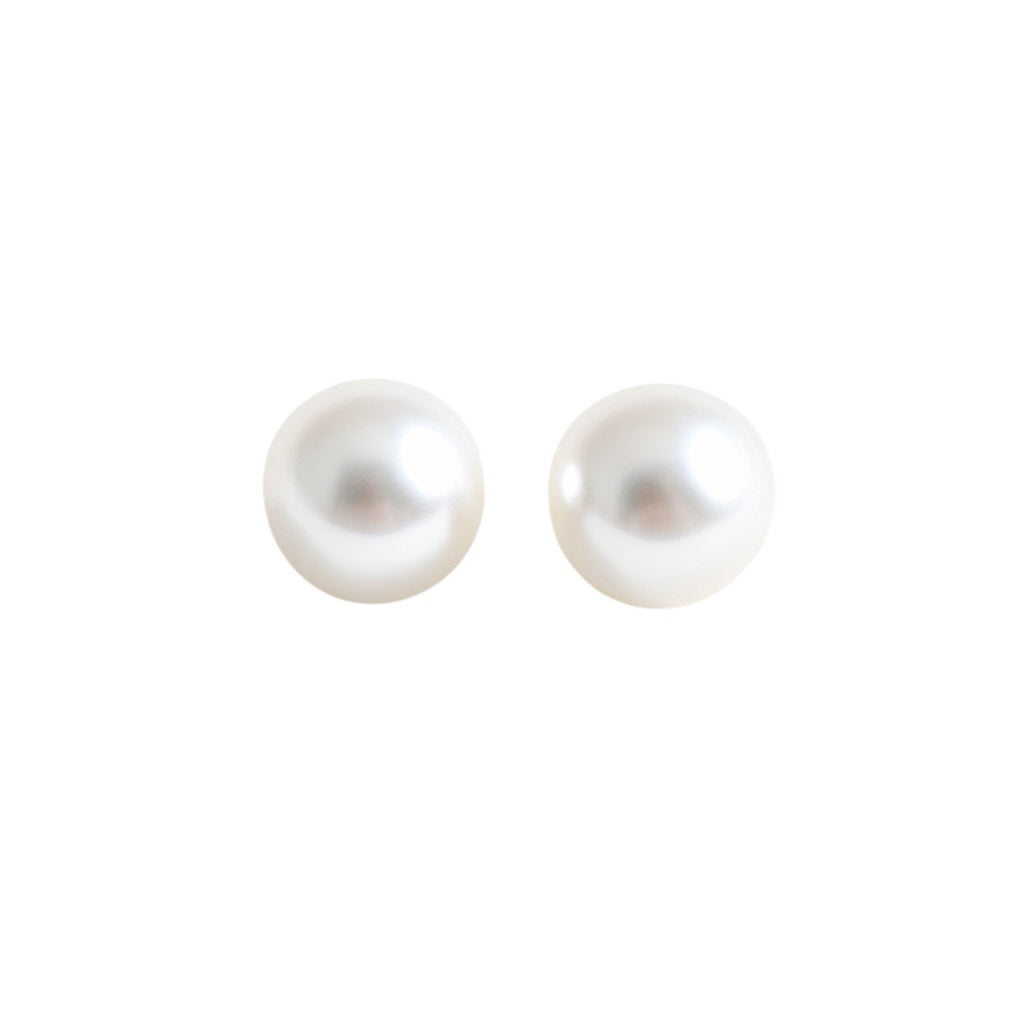Button shaped pearl stud earrings in S925 silver DAPR